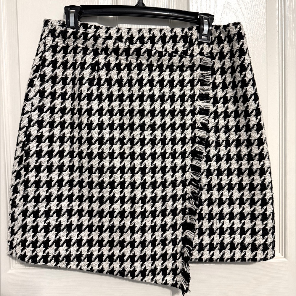 Houndstooth Asymmetrical Mini Skirt